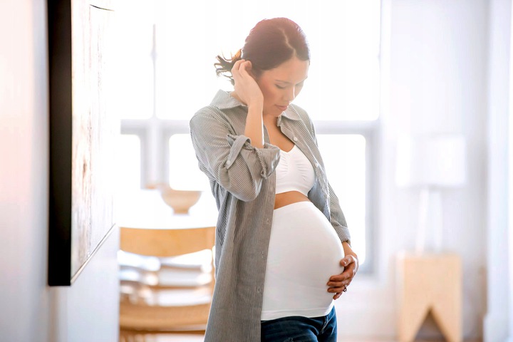 Medela Pas Ciążowy Podtrzymujący M biały